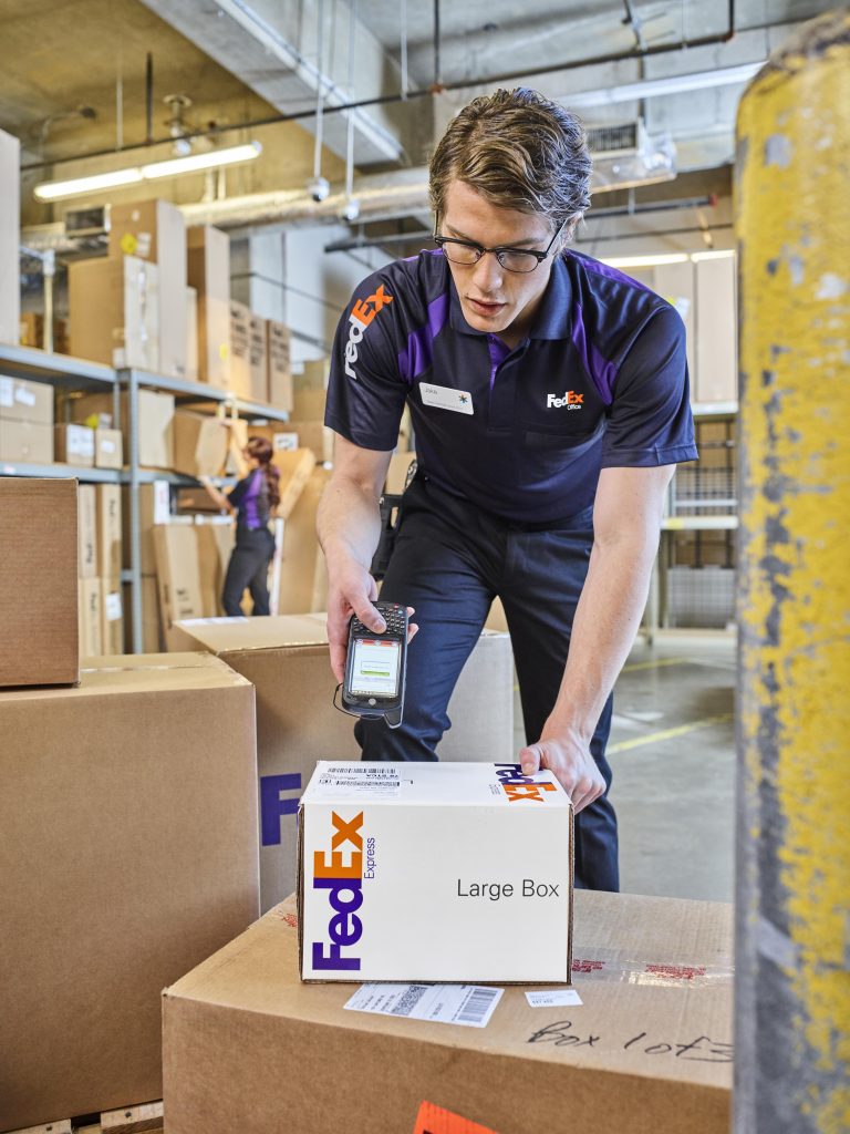 How to Apply for a Job at FedEx Retail Positions
