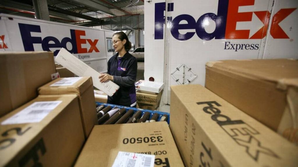 FedEx CIL Material Handler